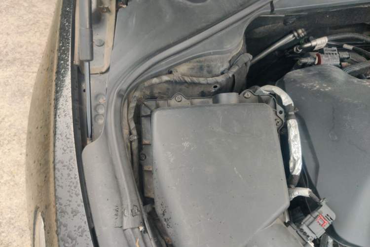 Used Buick LaCrosse 2016 Revised Version 28T Elite Edition Engine Bay Right