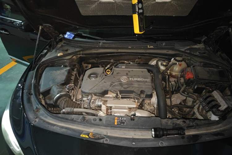 Used Buick LaCrosse 2016 20T Elite Edition Engine Bay Right