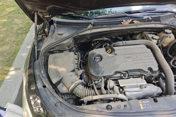 Used Buick LaCrosse 2016 20T Luxury Model Engine Bay Right