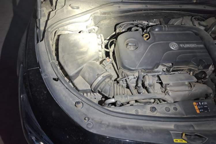 Used Buick LaCrosse 2016 20T Luxury Model Engine Bay Right