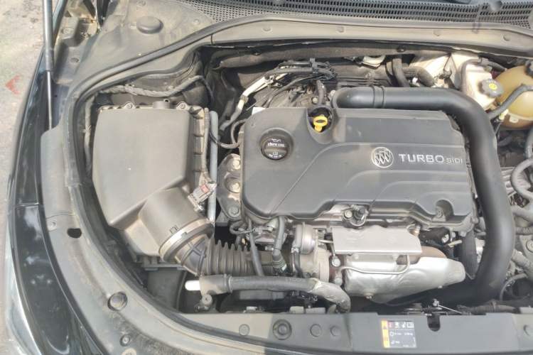Used Buick LaCrosse 2016 20T Luxury Model Engine Bay Right