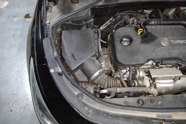 Used Buick LaCrosse 2016 20T Luxury Model Engine Bay Right