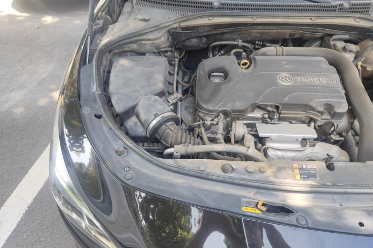 Used Buick LaCrosse 2016 20T Elite Edition Engine Bay Right