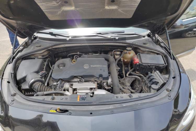 Used Buick LaCrosse 2016 20T Elite Edition Engine Bay