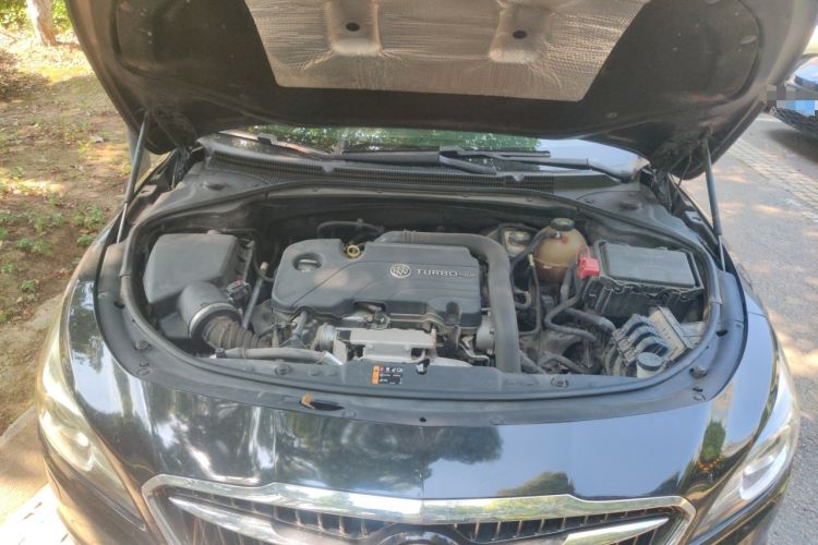 Used Buick LaCrosse 2016 20T Elite Edition Engine Bay
