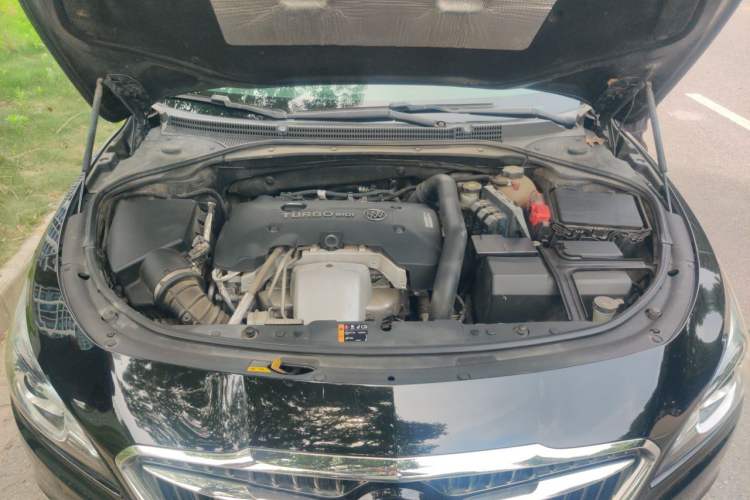 Used Buick LaCrosse 2016 Revised Version 28T Elite Edition Engine Bay