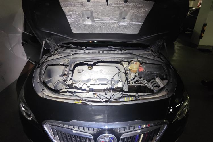 Used Buick LaCrosse 2016 20T Elite Edition Engine Bay