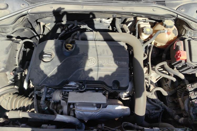 Used Buick LaCrosse 2016 20T Elite Edition Engine Bay