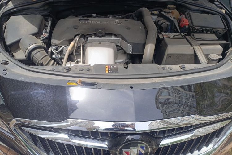 Used Buick LaCrosse 2016 28T Luxury Version Engine Bay