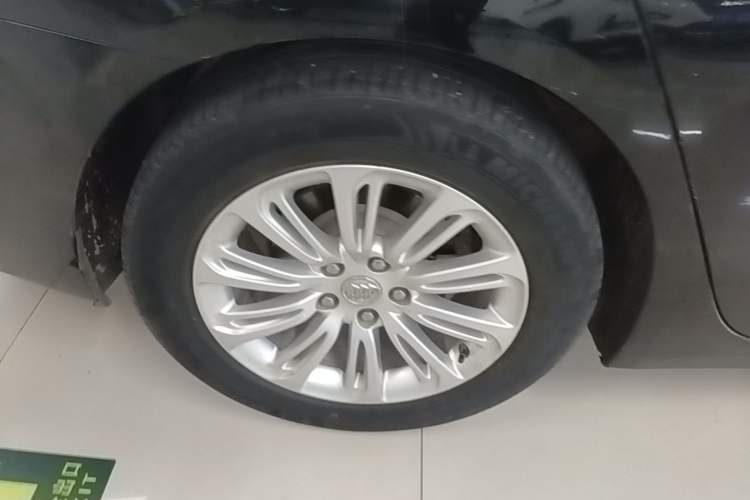 Used Buick LaCrosse 2016 20T Luxury Model Exterior 5
