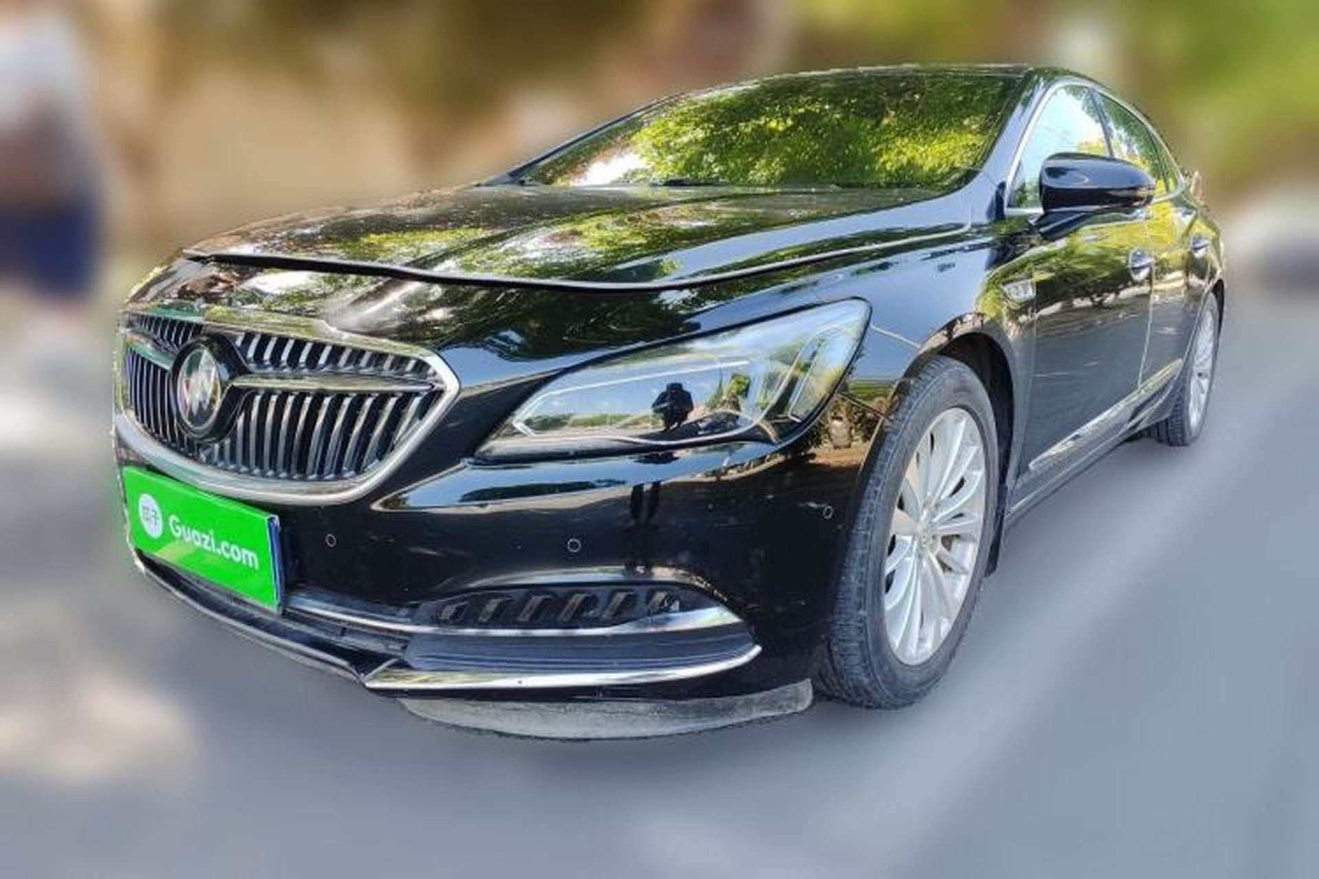 Used Buick LaCrosse 2016 28T Luxury Version Front Left 45 Deg