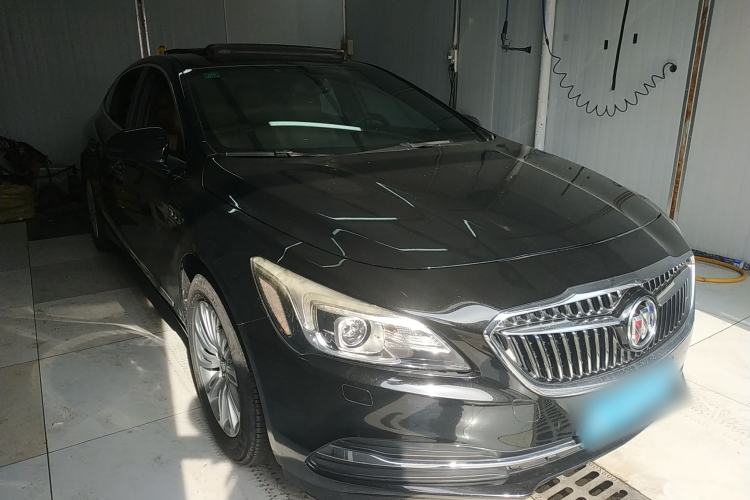 Used Buick LaCrosse 2016 20T Elite Edition Front Right 45 Deg