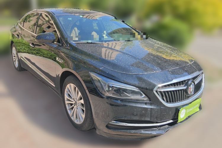 Used Buick LaCrosse 2016 28T Luxury Version Front Right 45 Deg