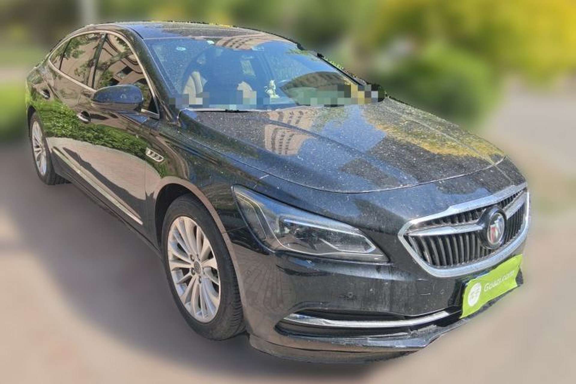 Used Buick LaCrosse 2016 28T Luxury Version Front Right 45 Deg