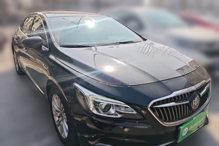 Used Buick LaCrosse 2016 20T Luxury Model Front Right 45 Deg