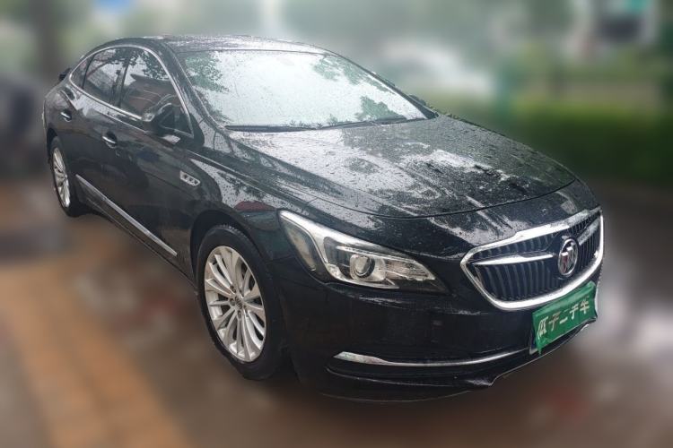 Used Buick LaCrosse 2016 Revised Version 28T Elite Edition Front Right 45 Deg