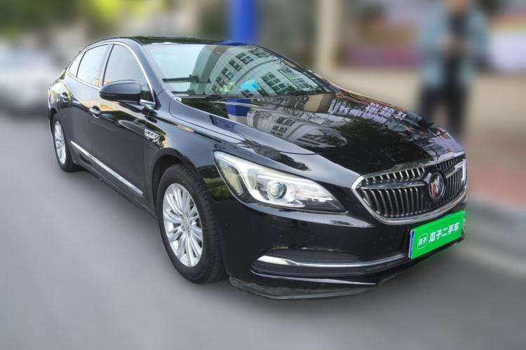 Used Buick LaCrosse 2016 20T Luxury Model Front Right 45 Deg