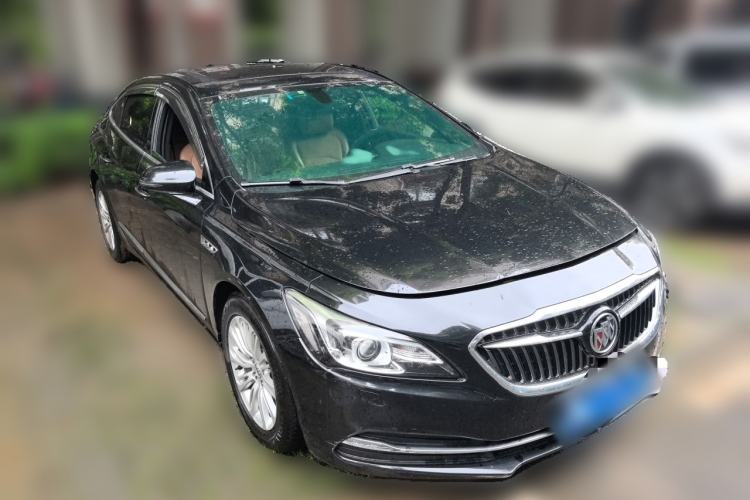 Used Buick LaCrosse 2016 20T Luxury Model Front Right 45 Deg