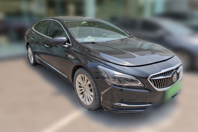Used Buick LaCrosse 2016 28T Luxury Version Front Right 45 Deg