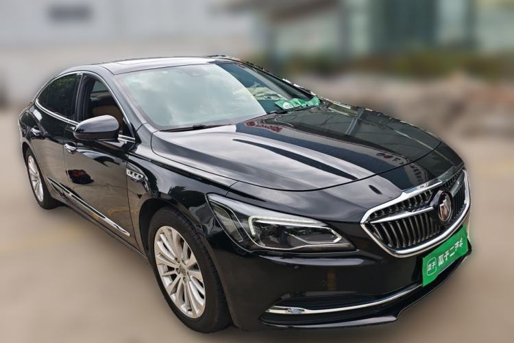 Used Buick LaCrosse 2016 28T Luxury Version Front Right 45 Deg