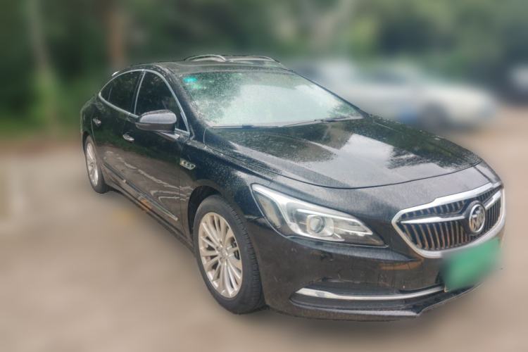 Used Buick LaCrosse 2016 Revised Version 28T Elite Edition Front Right 45 Deg
