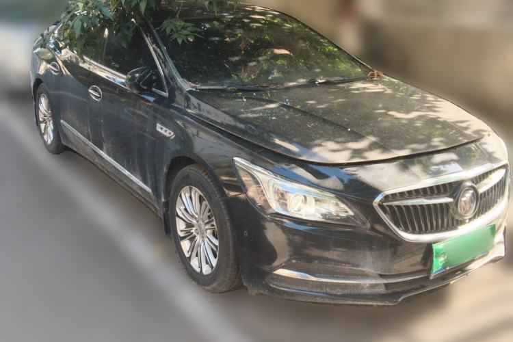 Used Buick LaCrosse 2016 20T Luxury Model Front Right 45 Deg