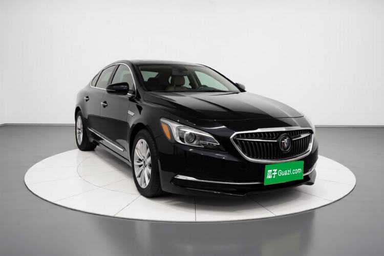 Used Buick LaCrosse 2016 20T Luxury Model Front Right 45 Deg