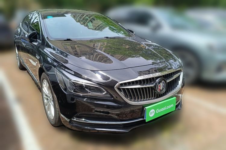 Used Buick LaCrosse 2016 28T Luxury Version Front Right 45 Deg