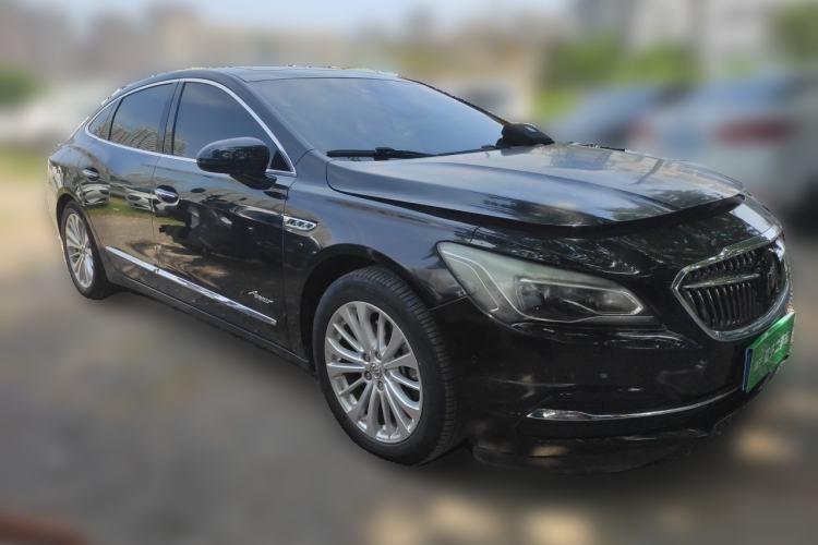 Used Buick LaCrosse 2016 28T Luxury Version Front Right 45 Deg