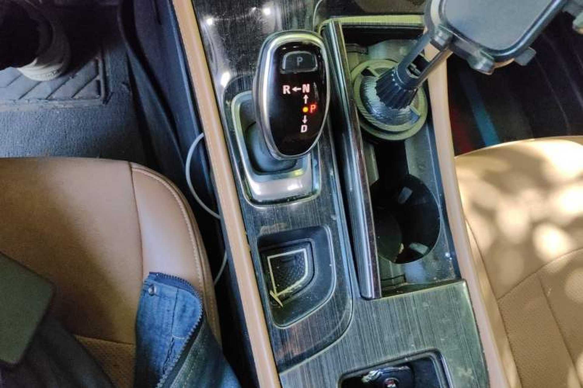 Used Buick LaCrosse 2016 28T Luxury Version Gear Lever