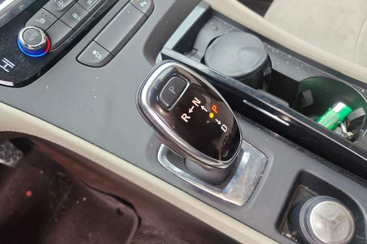 Used Buick LaCrosse 2016 30H Elite Edition Gear Lever