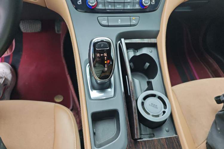 Used Buick LaCrosse 2016 20T Elite Edition Gear Lever