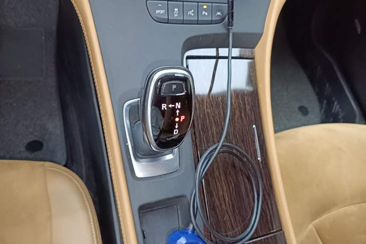 Used Buick LaCrosse 2016 28T Luxury Version Gear Lever