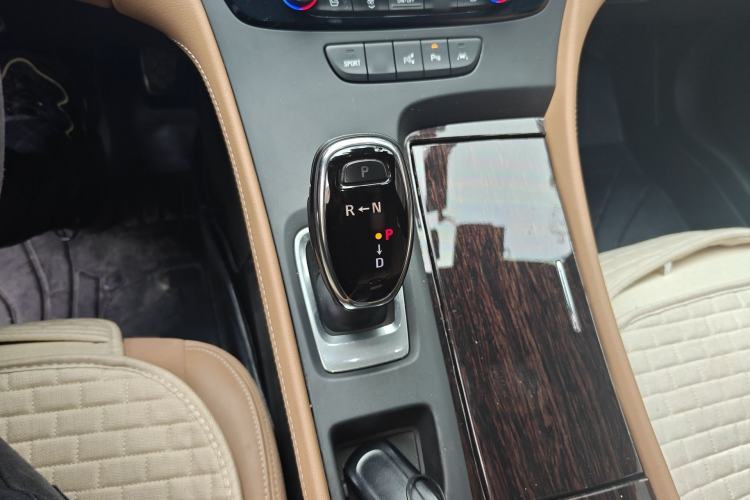 Used Buick LaCrosse 2016 28T Luxury Version Gear Lever