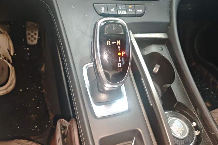 Used Buick LaCrosse 2016 Revised Version 28T Elite Edition Gear Lever