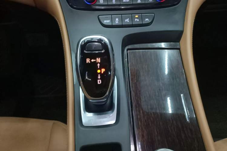 Used Buick LaCrosse 2016 28T Luxury Version Gear Lever