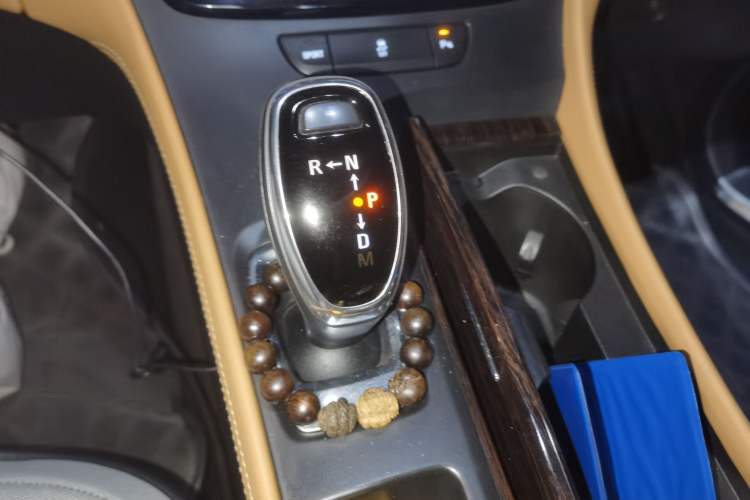 Used Buick LaCrosse 2016 20T Elite Edition Gear Lever