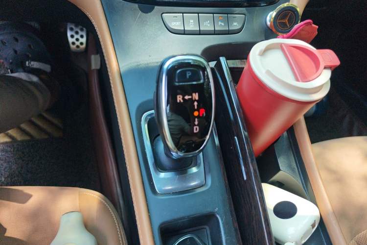 Used Buick LaCrosse 2016 20T Luxury Model Gear Lever