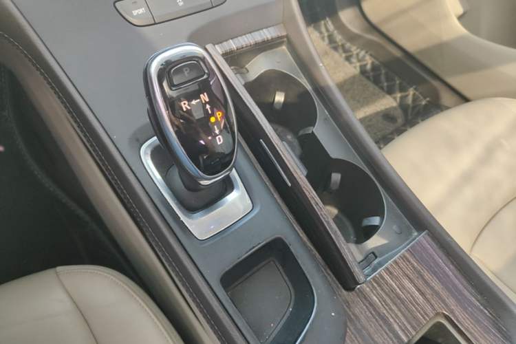 Used Buick LaCrosse 2016 Revised 20T Leading Edition Gear Lever