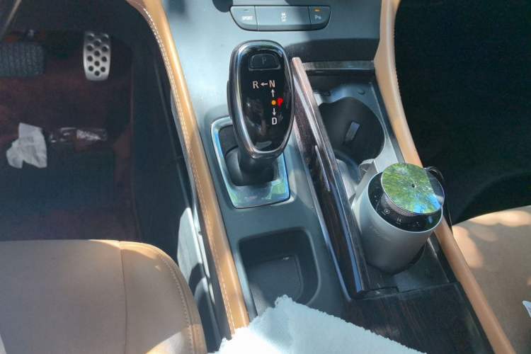 Used Buick LaCrosse 2016 20T Elite Edition Gear Lever