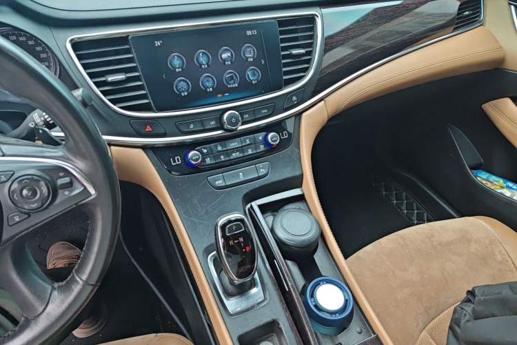Used Buick LaCrosse 2016 20T Elite Edition Gear Lever