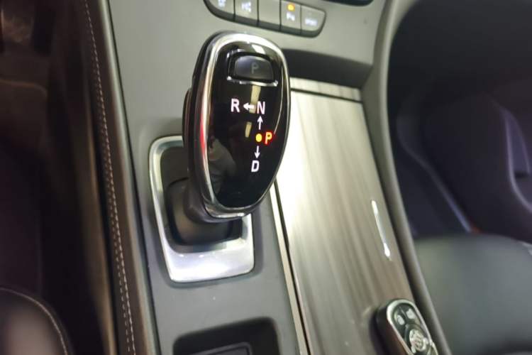 Used Buick LaCrosse 2016 Revised Version 28T Elite Edition Gear Lever