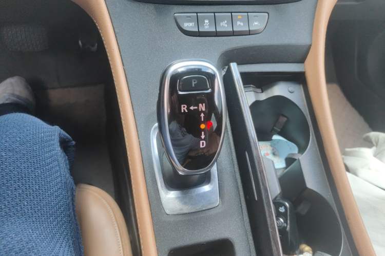 Used Buick LaCrosse 2016 20T Luxury Model Gear Lever