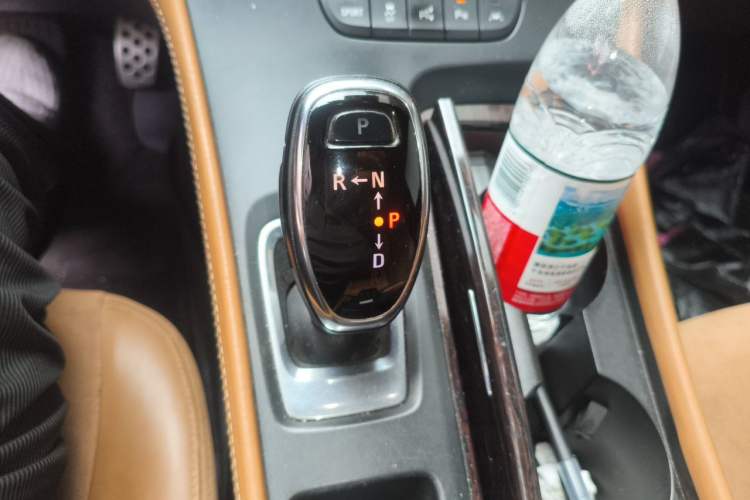 Used Buick LaCrosse 2016 20T Luxury Model Gear Lever