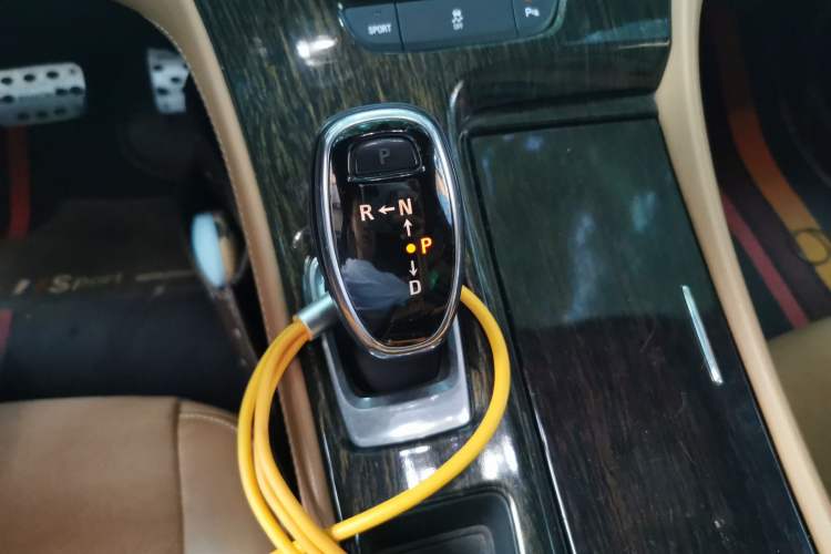 Used Buick LaCrosse 2016 20T Elite Edition Gear Lever