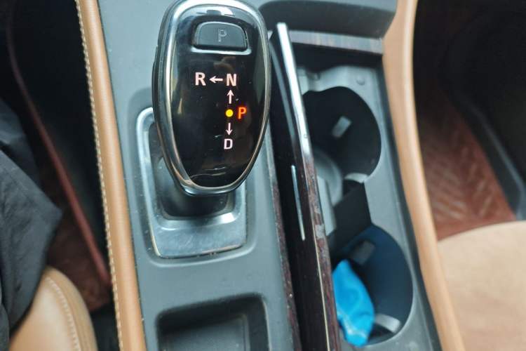 Used Buick LaCrosse 2016 20T Elite Edition Gear Lever