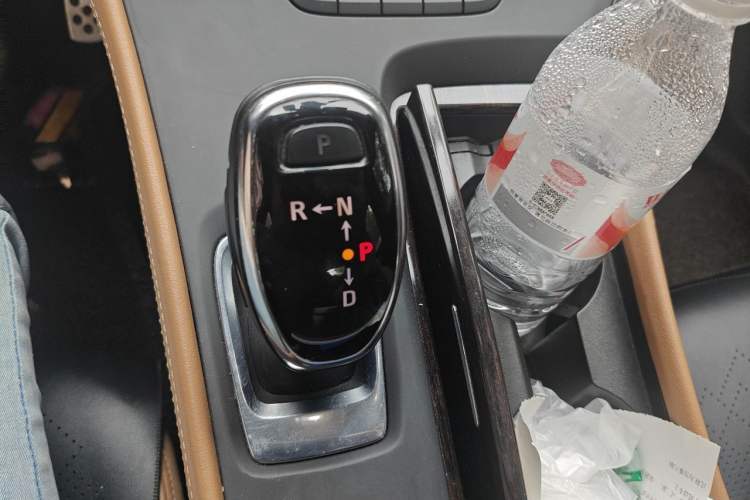 Used Buick LaCrosse 2016 28T Premium Edition Gear Lever