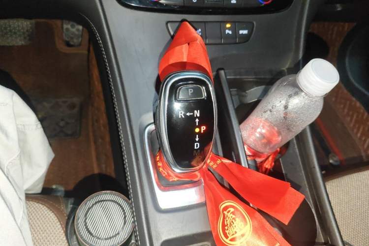 Used Buick LaCrosse 2016 Revised Version 28T Elite Edition Gear Lever