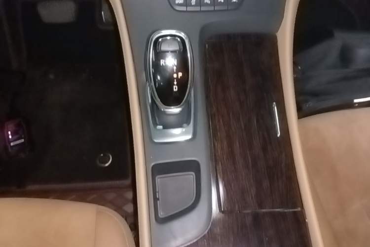 Used Buick LaCrosse 2016 20T Luxury Model Gear Lever