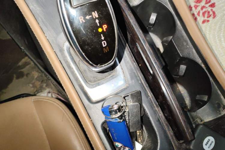 Used Buick LaCrosse 2016 20T Elite Edition Gear Lever